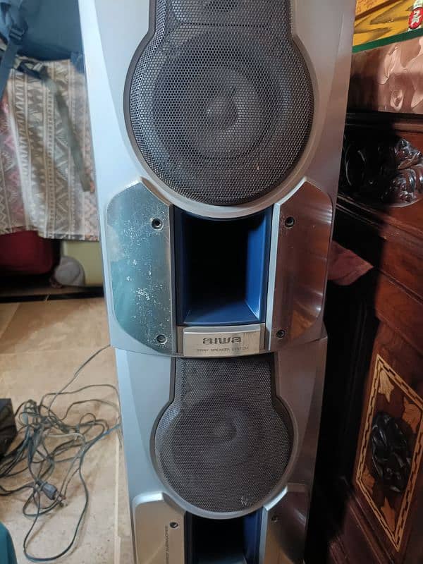 Aiwa speakers with subwoofer Totally Japanese 0