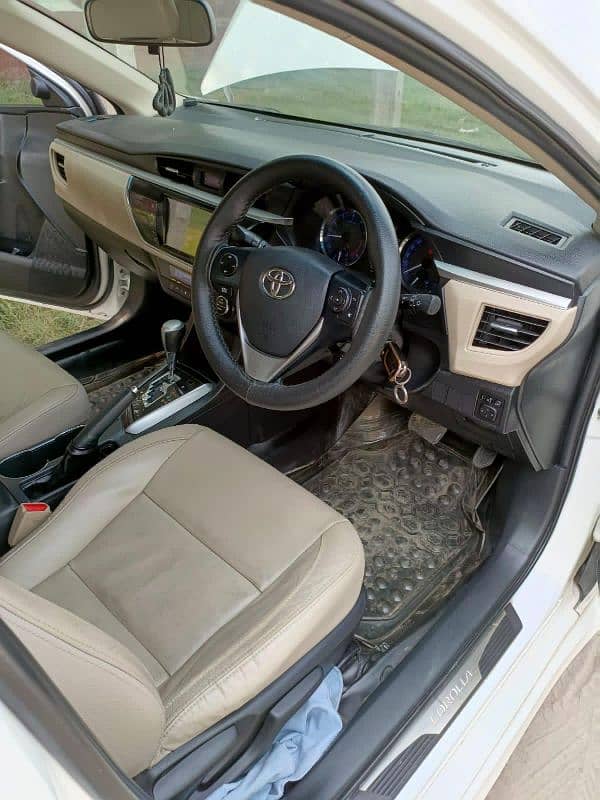 Toyota Altis Grande 2017 4