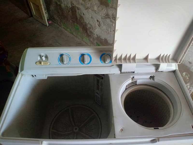 Haier twin tub washing machine Hmw120 as 1