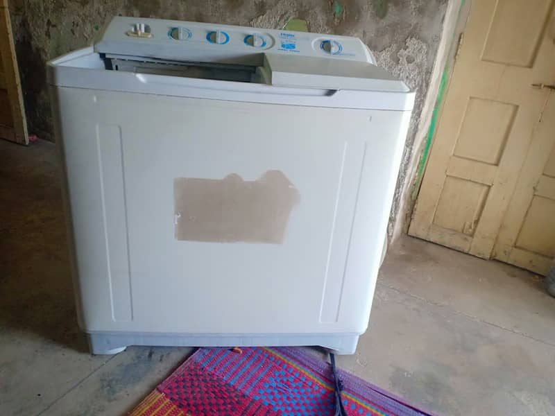 Haier twin tub washing machine Hmw120 as 3