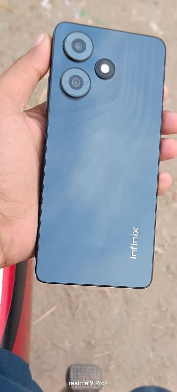 Infinix hot30 8+8+128 gb with charger 0