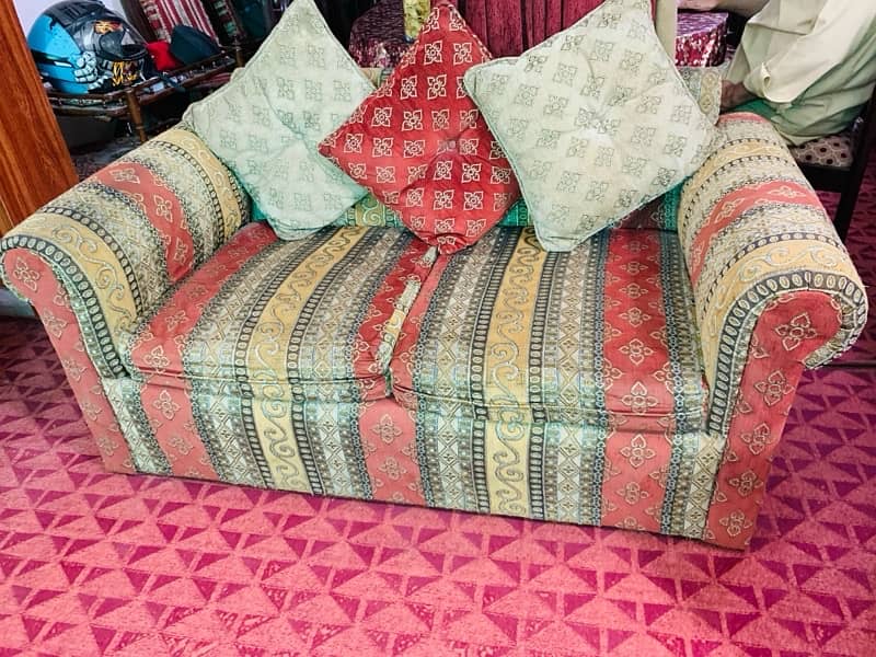 5 Seater Sofa availble for Sale 4