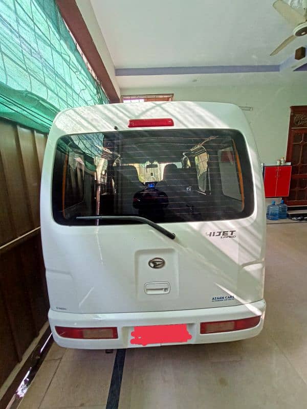 Daihatsu Hijet 2013 1