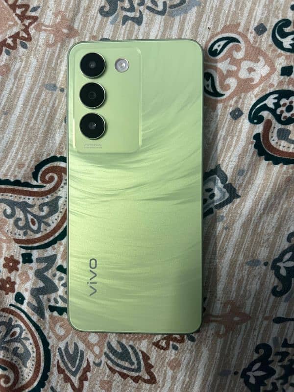 Vivo y100 8+8 256gb Breeze Green Color Complete Box 10.10 Condition 9