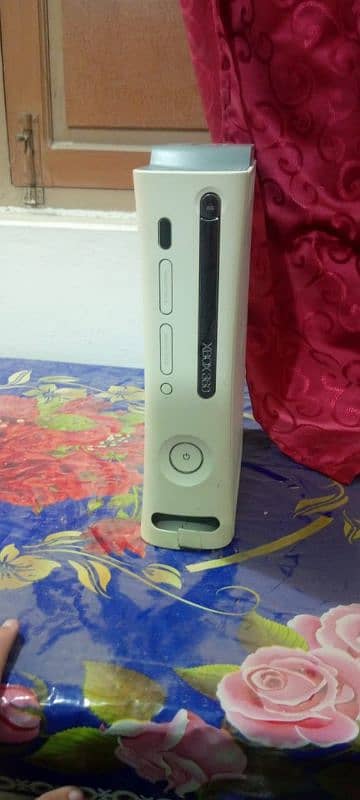 XBox 360  console wireless / wire controller upto 250 gb memory 0