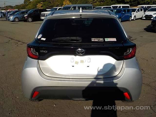 Toyota Yaris 2021 7