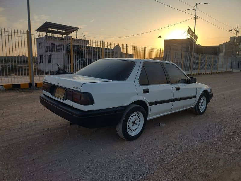 Honda Accord 1988 6