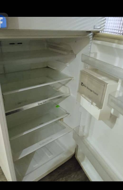 Samsung fridge for sale  full size large 5