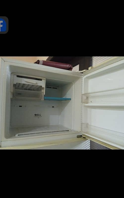 Samsung fridge for sale  full size large 6