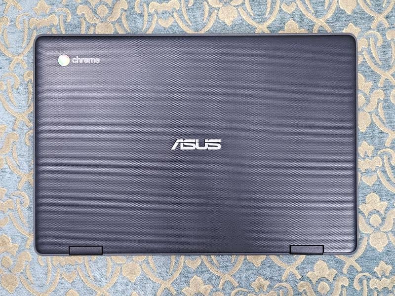 Asus Super Slim Chromebook 6