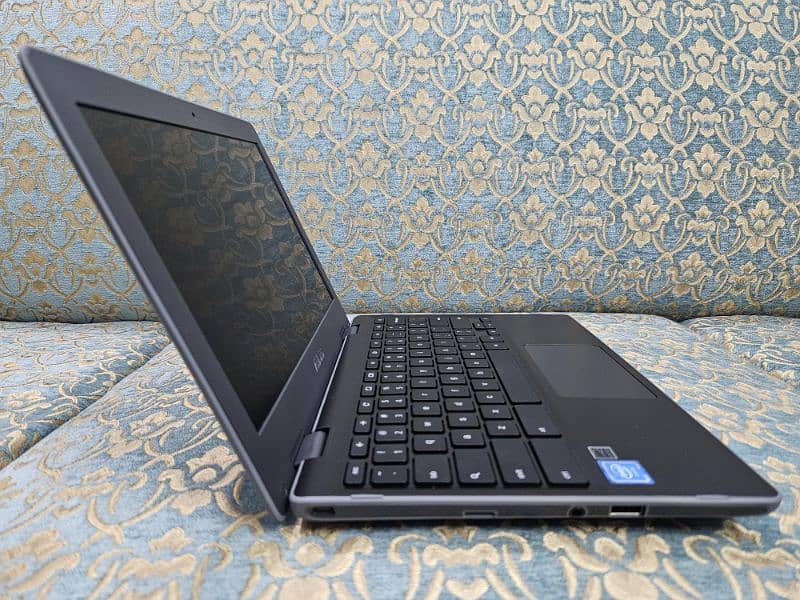 Asus Super Slim Chromebook 10