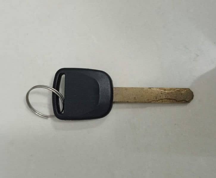 key. . Honda BRV  S 1