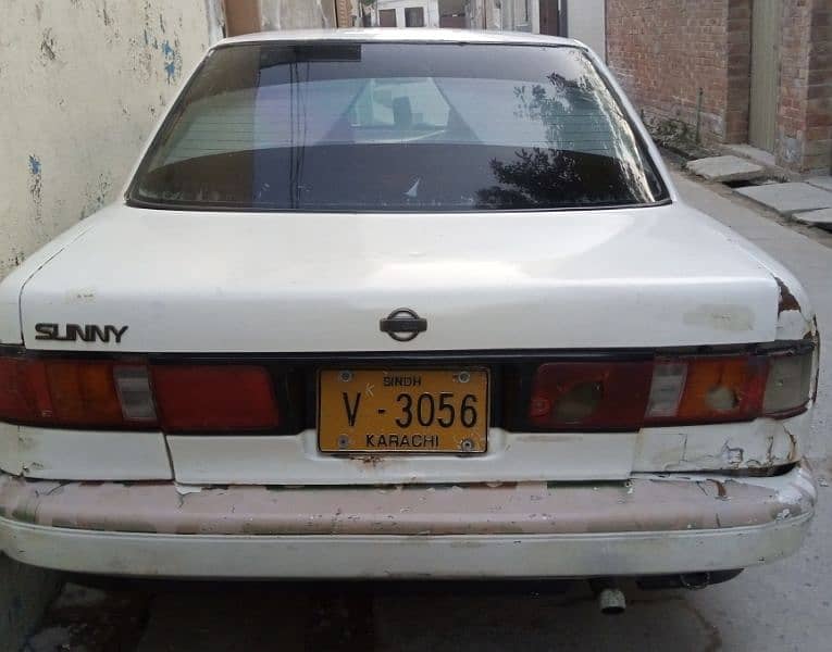 Nissan Sunny 1993 8