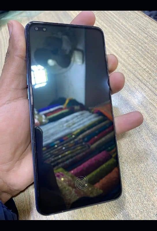 oppof17pro 8gb 128 storag price 34000 2