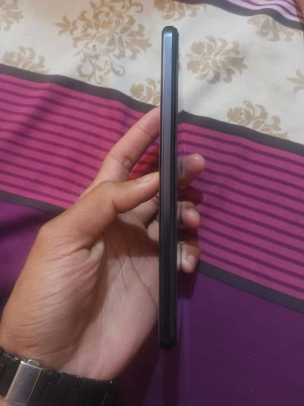 Vivo y33s. . . 8/128 Gb With Box 2