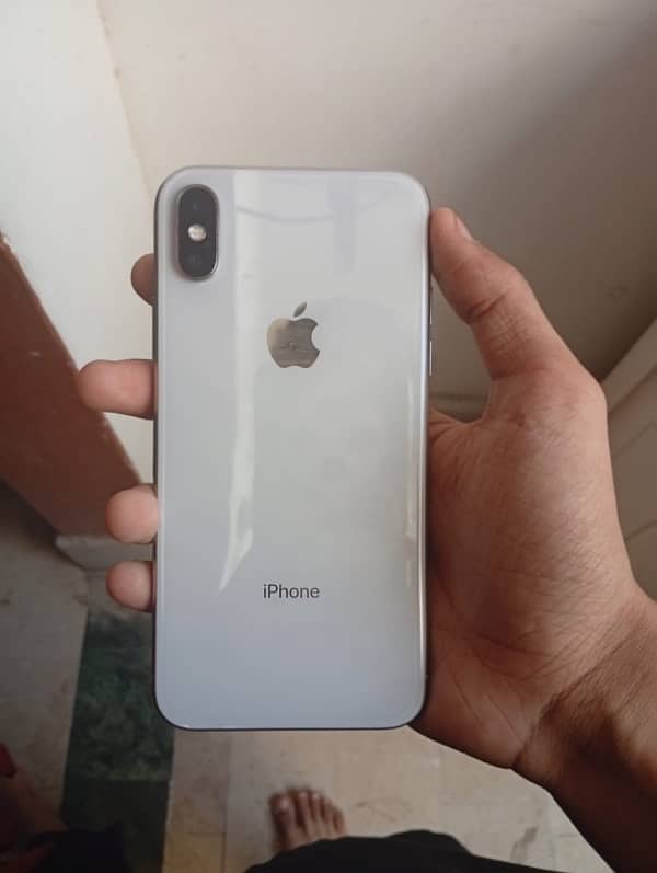 Iphone X All ok 256gb just back camera ribbon issue 0