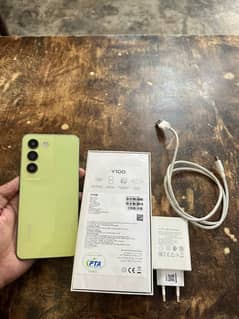 VIVO Y100 8GB 256GB DUAL SIM WITH BOX