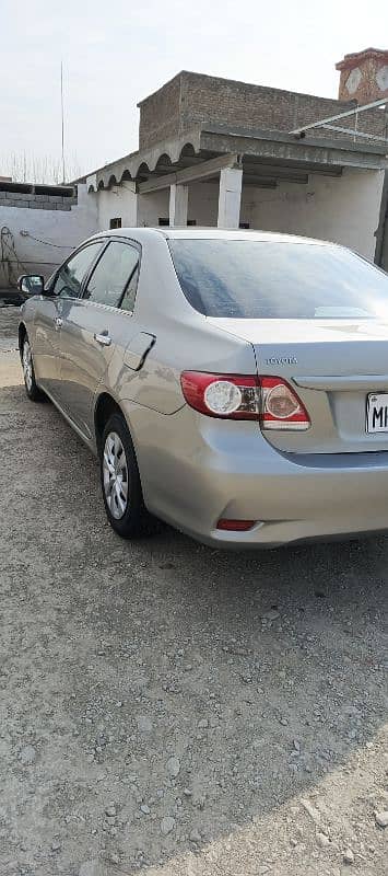 Toyota Corolla XLI 2013 3