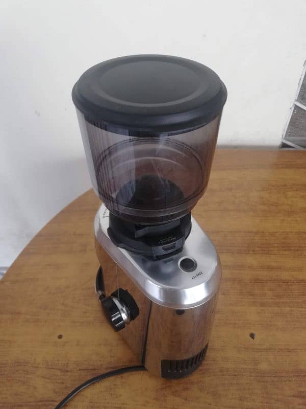 coffee machine with grinder 2