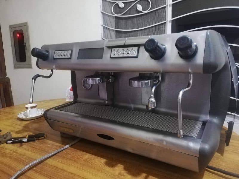 coffee machine with grinder 3