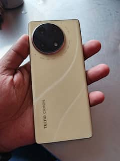 Tecno Camon 30s Gold