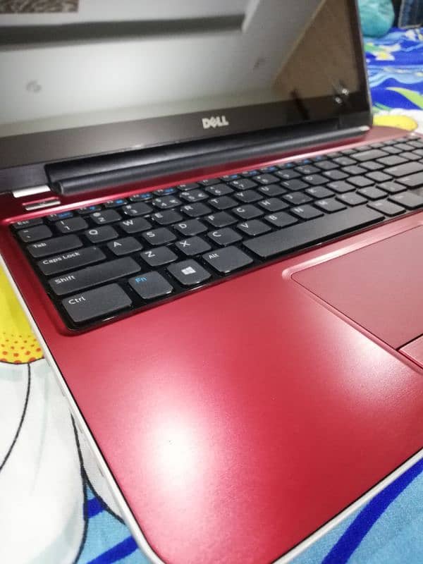 Dell inspiron 5537 core i3 4th genration 8 GB ram 500GB hard 2