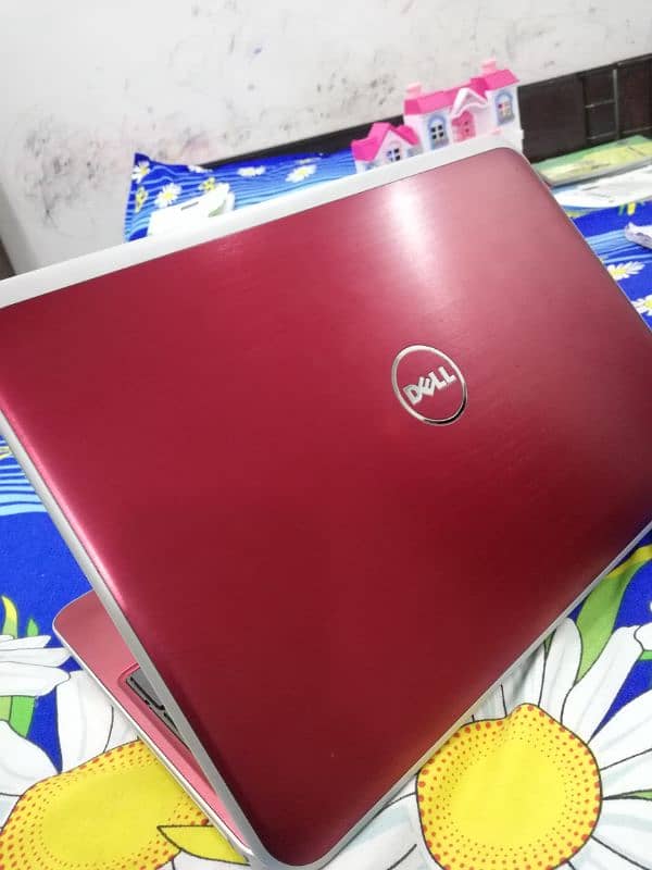 Dell inspiron 5537 core i3 4th genration 8 GB ram 500GB hard 4