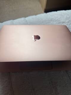 Apple MacBook Air 13-Inch (2020) gold – A2179 8GB RAM – 256GB SSD –