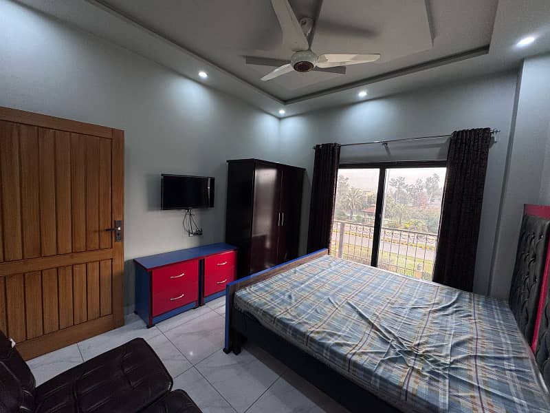 TOTALLY FURNISHED SINGL BEDROOMS APARTMENT AVAILABLE FOR RENT (AT REASONABLE RENT) IN CITI HOUSING GUJRANWALA 5