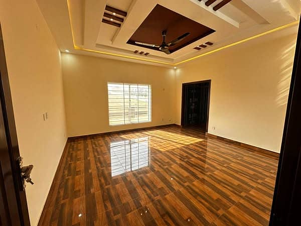 1 Kanal Upper Portion For Rent In Nasheman Iqbal Phase 1 At Very Ideal Location Very Close To Main Road 8