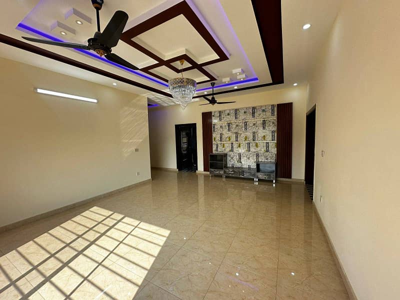 1 Kanal Upper Portion For Rent In Nasheman Iqbal Phase 1 At Very Ideal Location Very Close To Main Road 17