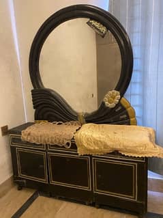 Dressing table and also micro wave dual oven for sale