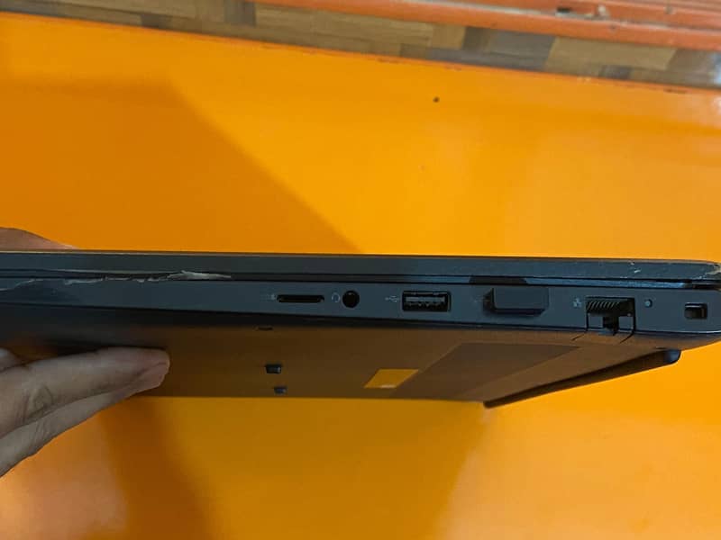 DELL latitude i5 11th gen 2