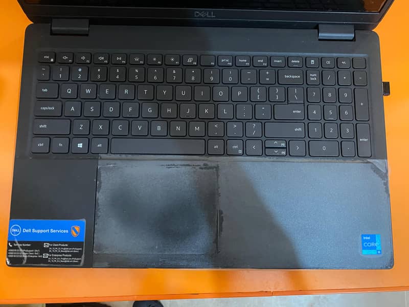 DELL latitude i5 11th gen 3