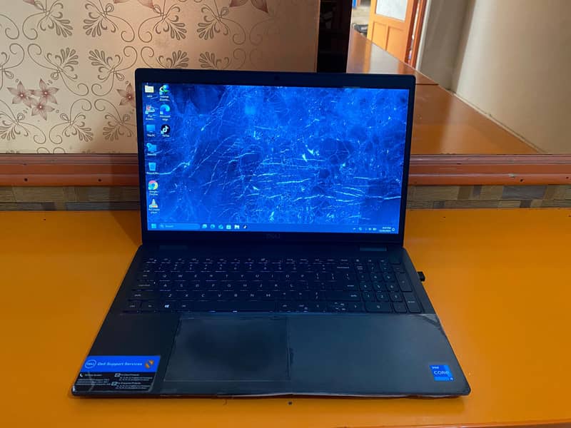 DELL latitude i5 11th gen 4