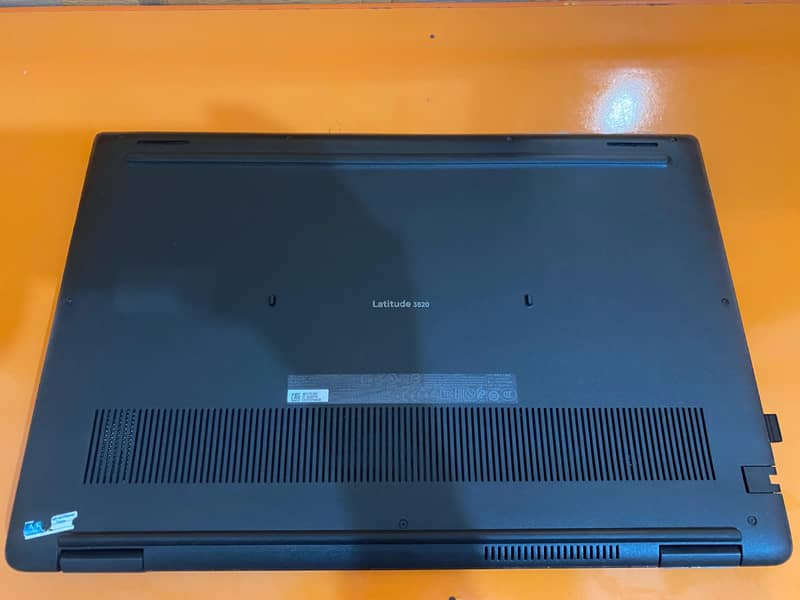 DELL latitude i5 11th gen 5