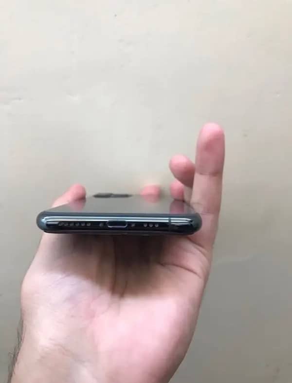 Iphone 11 Pro 256 GB Factory Unlock 3