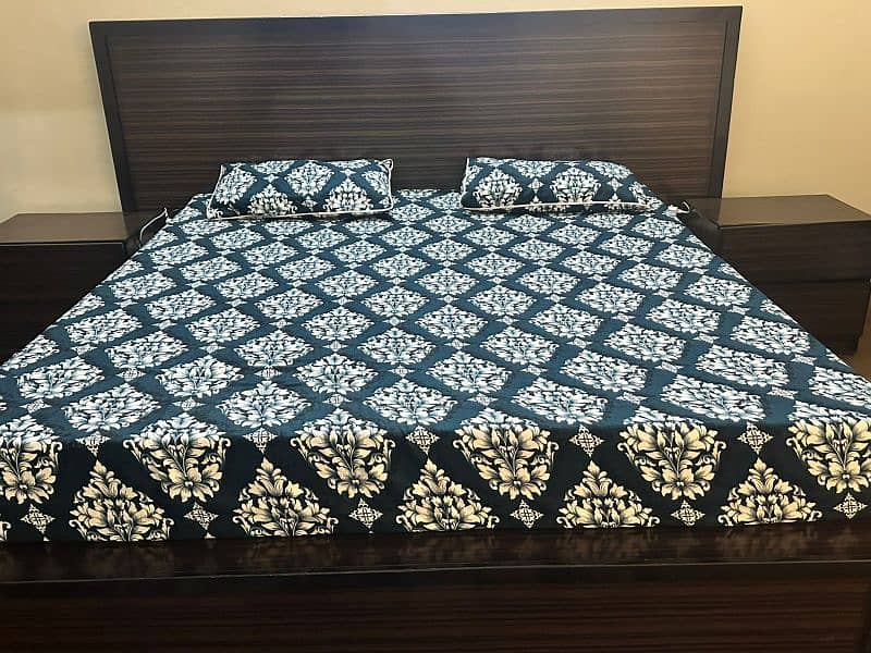 Beautiful Designer Bed with Complete Set 5