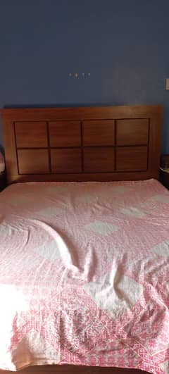 Queen Size Wooden Bed