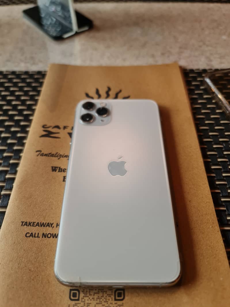 Apple iPhone 11 Pro Max 0