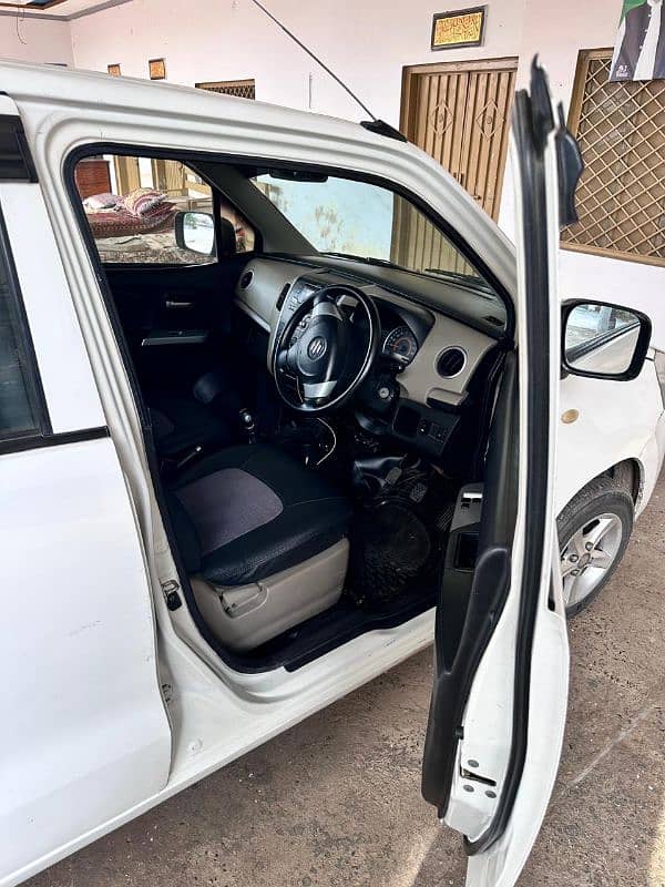 Suzuki Wagon R 2015 VXL 10