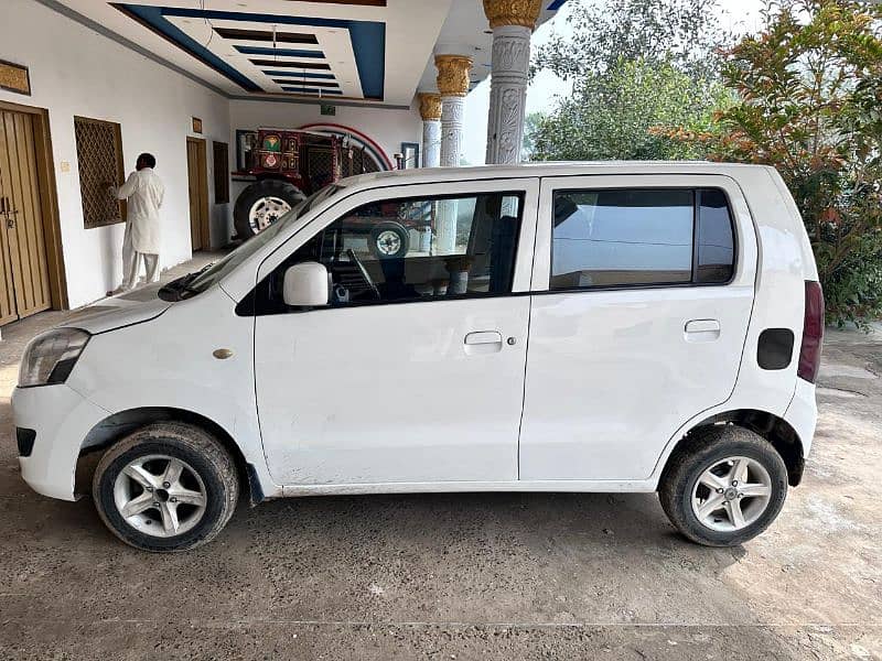 Suzuki Wagon R 2015 VXL 11