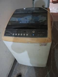 Dawalance Machine with auto dryar like new available in Wazirabad