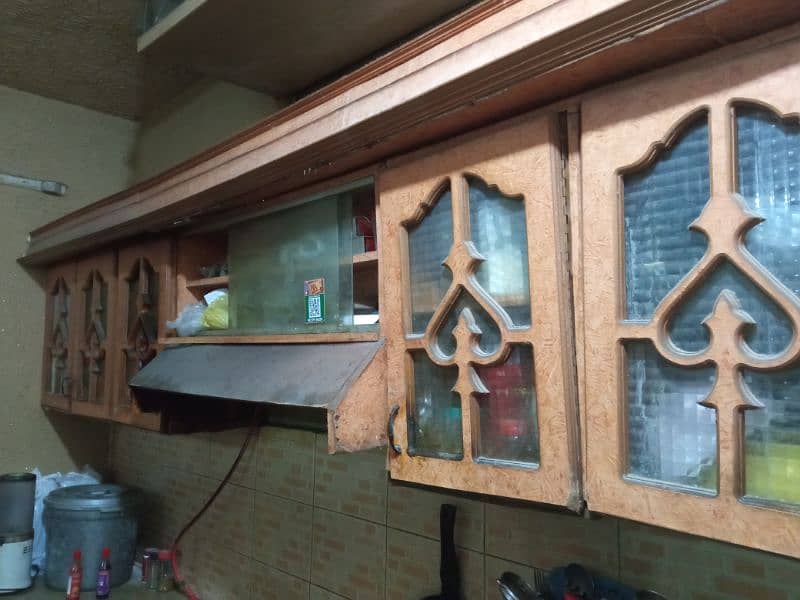 kitchen cabinets used. free  ضرورت مندوں کے لیے مفت 0