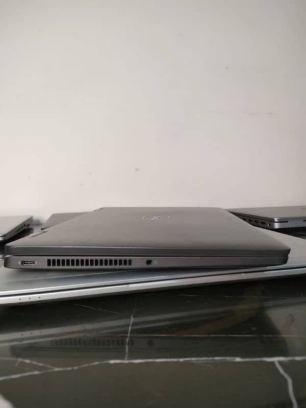 Dell Latitude 7420 11th Gen 1