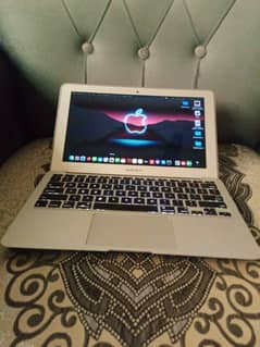 MACBOOK AIR EARLY 2014(new condition)