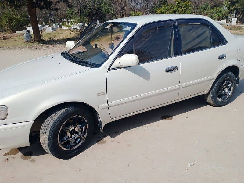 Toyota Corolla XE 2000  riviere 4