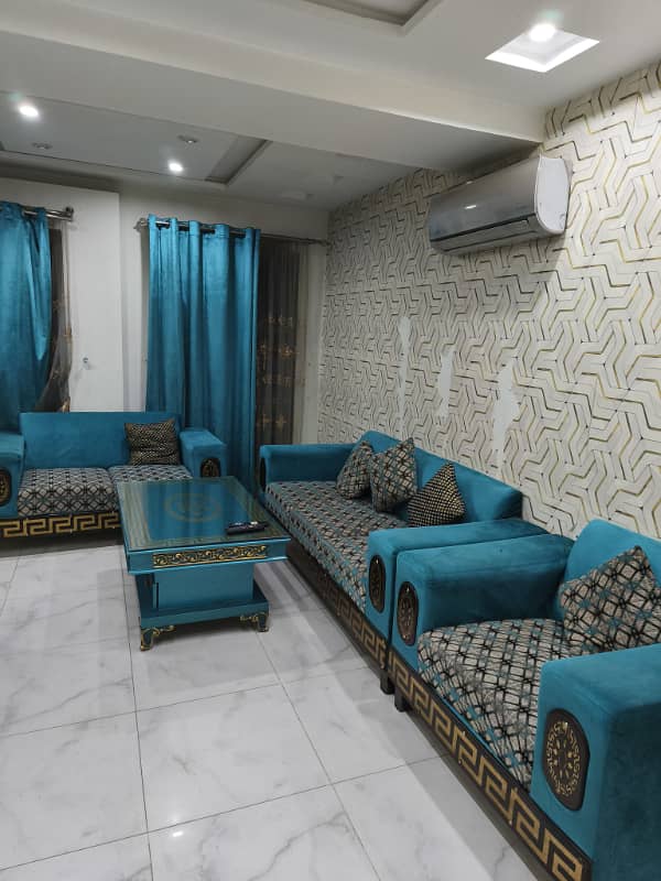 1 Bedroom VIP Full furnish flat per day available in Bahria town Lahore 6