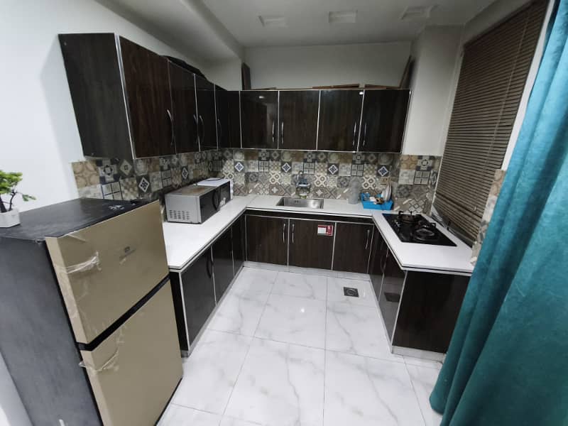 1 Bedroom VIP Full furnish flat per day available in Bahria town Lahore 13