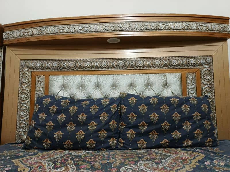 Bed+Dressing+side tables in good condition 0